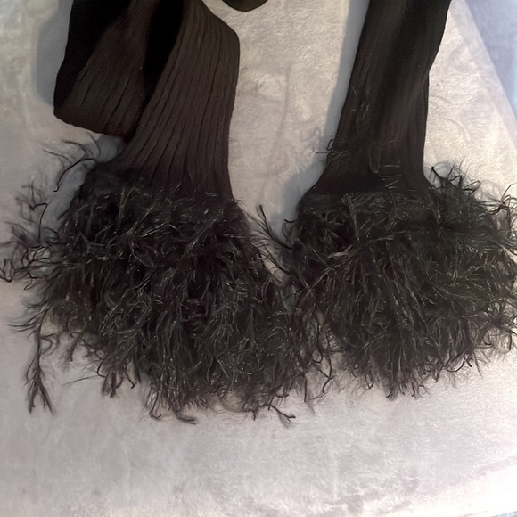 ASOS DESIGN sweater with faux feather cuff detail - US 8 - Picture 5 of 8